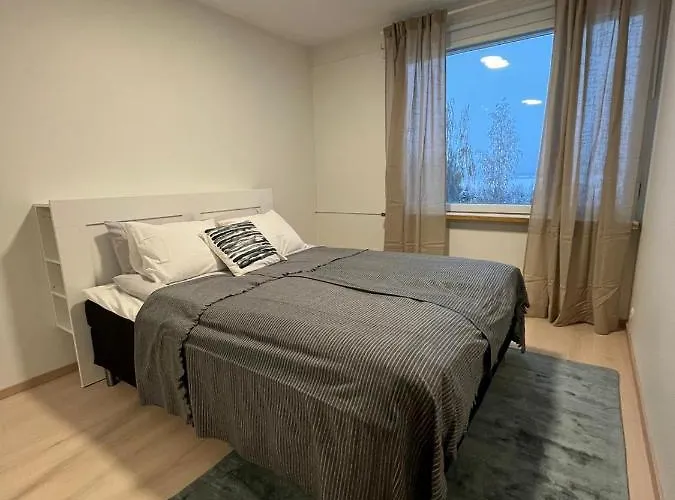 Ylimmaen Kerroksen Tilava Kolmio Jokinaekymaellae Διαμέρισμα Ροβανιέμι