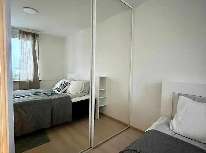 Ylimmaen Kerroksen Tilava Kolmio Jokinaekymaellae